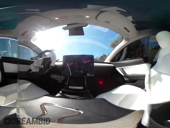 ✅ 2020 Tesla Model 3 Performance • VIN: 5YJ3E1EC5LF641674 • Lot: 43319299. Wystawiony na IAAI z przebiegiem 141 476 mil. Bezpłatny archiwum sprzedaży aukcyjnych z USA i szczegółowy raport historii pojazdu na DreamBid. Zdjęcie 21.