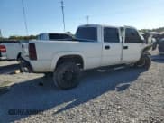 ✅ 2005 Chevrolet Silverado 2500HD LS • VIN: 1GCHK23275F851139 • Lot: 86620585. Wystawiony na Copart z przebiegiem Nie podano. Bezpłatny archiwum sprzedaży aukcyjnych z USA i szczegółowy raport historii pojazdu na DreamBid. Zdjęcie 3.