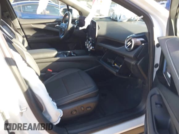 ✅ 2024 Chevrolet Blazer EV eAWD LT • VIN: 3GNKDBRJ3RS194086 • Лот: 43349930. Опубликован ранее на IAAI с пробегом 3 443 миль. Бесплатный доступ к архиву аукционных продаж из США и подробный отчёт об истории автомобиля на DreamBid. Изображение 5.