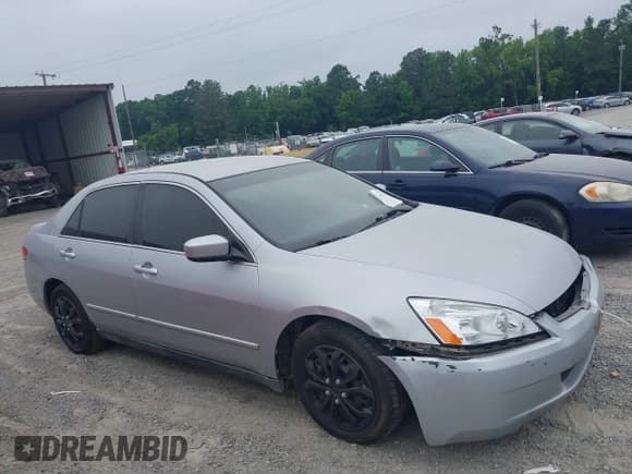 ✅ 2003 Honda Accord LX • VIN: 1HGCM66353A045621 • Lot: 42529027. Listed on IAAI with 303,226 mi. Free auction sales archive from the USA and detailed vehicle history report at DreamBid. Image 14.