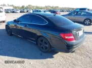 ✅ 2012 Mercedes-Benz C 250 • VIN: WDDGJ4HBXCF762414 • Lot: 43670930. Wystawiony na IAAI z przebiegiem 6 626 mil. Bezpłatny archiwum sprzedaży aukcyjnych z USA i szczegółowy raport historii pojazdu na DreamBid. Zdjęcie 3.