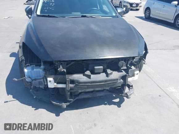 ✅ 2014 Mazda 3 i Sport • VIN: JM1BM1K75E1204517 • Lot: 42569990. Listed on IAAI with 98,502 mi. Free auction sales archive from the USA and detailed vehicle history report at DreamBid. Image 6.