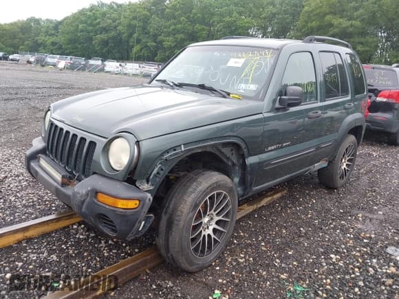 ✅ 2002 Jeep Liberty Sport • VIN: 1J4GL48K02W346336 • Lot: 42677147. Listed on IAAI with Not provided. Free auction sales archive from the USA and detailed vehicle history report at DreamBid. Image 2.