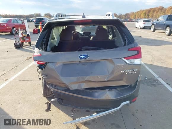 ✅ 2023 Subaru Forester Touring • VIN: JF2SKARC6PH474862 • Lot: 43562897. Listed on IAAI with 29,553 mi. Free auction sales archive from the USA and detailed vehicle history report at DreamBid. Image 16.