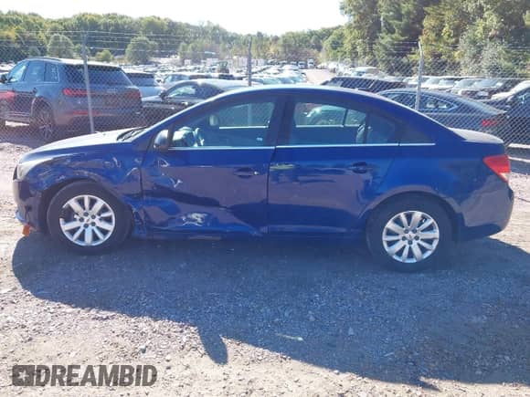 2012 Chevrolet Cruze LS с VIN 1G1PC5SH6C7370427, выставлен на аукционе IAAI как лот 43393052 с пробегом 151 659 миль миль и . История ставок и продаж доступна на DreamBid. Изображение 14.