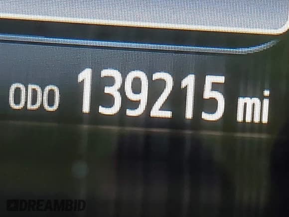 ✅ 2017 Toyota Camry SE • VIN: 4T1BF1FK3HU637888 • Лот: 43603723. Опубликован ранее на IAAI с пробегом 139 215 миль. Бесплатный доступ к архиву аукционных продаж из США и подробный отчёт об истории автомобиля на DreamBid. Изображение 15.