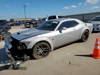 ✅ 2023 Dodge Challenger R/T Scat Pack Widebody • VIN: 2C3CDZFJ1PH645188 • Lot: 71297955. Wystawiony na Copart z przebiegiem 17 112 mil. Bezpłatny archiwum sprzedaży aukcyjnych z USA i szczegółowy raport historii pojazdu na DreamBid. Zdjęcie 1.