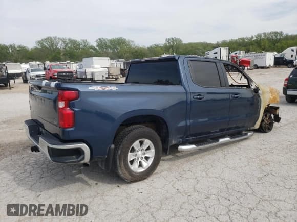 ✅ 2019 Chevrolet Silverado 1500 LT • VIN: 1GCPYDEK1KZ301836 • Lot: 52033504. Wystawiony na Copart z przebiegiem Nie podano. Bezpłatny archiwum sprzedaży aukcyjnych z USA i szczegółowy raport historii pojazdu na DreamBid. Zdjęcie 3.