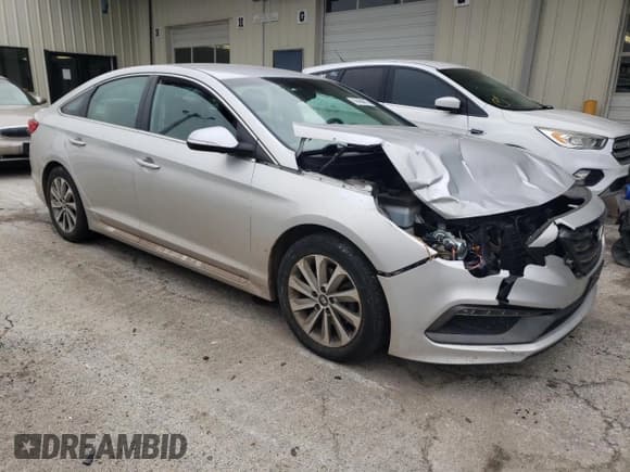 ✅ 2017 Hyundai Sonata Sport • VIN: 5NPE34AF8HH571547 • Лот: 69404462. Опубликован ранее на Copart с пробегом Не указан. Бесплатный доступ к архиву аукционных продаж из США и подробный отчёт об истории автомобиля на DreamBid. Изображение 4.