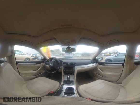 ✅ 2013 Volkswagen Passat SE • VIN: 1VWBP7A38DC132429 • Lot: 43717054. Listed on IAAI with 252,614 mi. Free auction sales archive from the USA and detailed vehicle history report at DreamBid. Image 18.