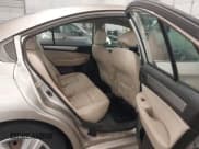 ✅ 2015 Subaru Legacy 2.5i • VIN: 4S3BNBA68F3020447 • Lot: 43270732. Wystawiony na IAAI z przebiegiem 116 563 mil. Bezpłatny archiwum sprzedaży aukcyjnych z USA i szczegółowy raport historii pojazdu na DreamBid. Zdjęcie 8.