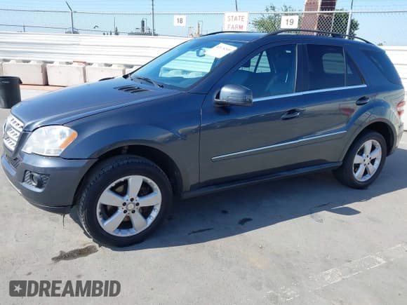 ✅ 2011 Mercedes-Benz M 350 • VIN: 4JGBB5GB2BA700733 • Lot: 42878205. Listed on IAAI with 140,873 mi. Free auction sales archive from the USA and detailed vehicle history report at DreamBid. Image 19.