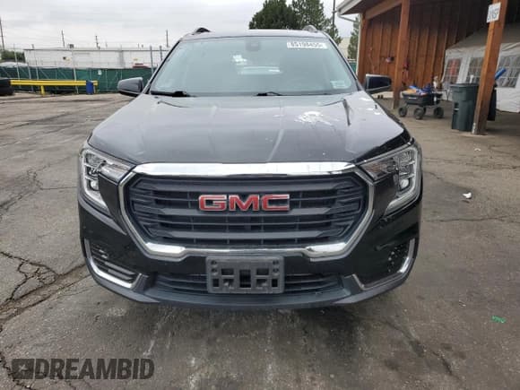 ✅ 2022 GMC Terrain SLE • VIN: 3GKALTEV8NL191182 • Lot: 85198455. Wystawiony na Copart z przebiegiem 36 003 mil. Bezpłatny archiwum sprzedaży aukcyjnych z USA i szczegółowy raport historii pojazdu na DreamBid. Zdjęcie 5.
