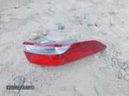 ✅ 2018 Hyundai Elantra Limited • VIN: 5NPD84LF3JH388945 • Лот: 43276833. Опубликован ранее на IAAI с пробегом 147 542 миль. Бесплатный доступ к архиву аукционных продаж из США и подробный отчёт об истории автомобиля на DreamBid. Изображение 12.