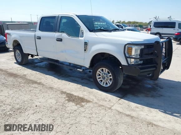 ✅ 2019 Ford F-250 XL • VIN: 1FT7W2B63KEC61395 • Lot: 43422109. Wystawiony na IAAI z przebiegiem 148 835 mil. Bezpłatny archiwum sprzedaży aukcyjnych z USA i szczegółowy raport historii pojazdu na DreamBid. Zdjęcie 1.