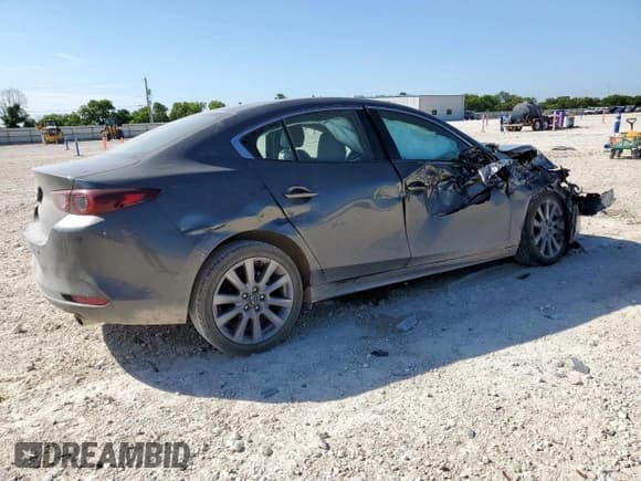 ✅ 2025 Mazda 3 S Preferred • VIN: 3MZBPACM1SM450195 • Lot: 67138405. Wystawiony na Copart z przebiegiem 10 368 mil. Bezpłatny archiwum sprzedaży aukcyjnych z USA i szczegółowy raport historii pojazdu na DreamBid. Zdjęcie 3.