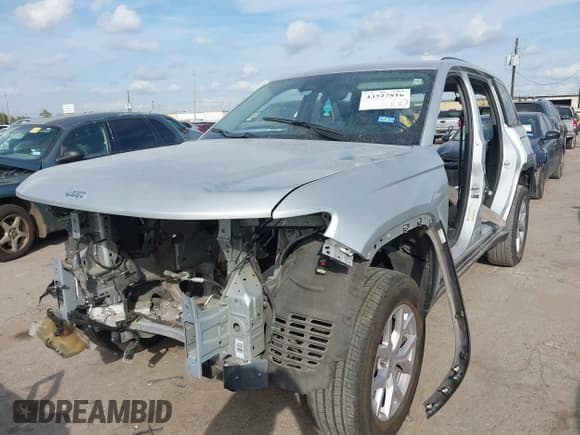 ✅ 2022 Jeep Grand Cherokee Limited • VIN: 1C4RJHBG1N8569817 • Lot: 43527816. Wystawiony na IAAI z przebiegiem Nie podano. Bezpłatny archiwum sprzedaży aukcyjnych z USA i szczegółowy raport historii pojazdu na DreamBid. Zdjęcie 2.