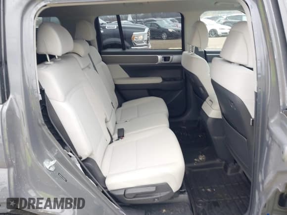 ✅ 2025 Hyundai Santa Fe SE • VIN: 5NMP1DGL7SH092455 • Lot: 41966452. Listed on IAAI with 4,807 mi. Free auction sales archive from the USA and detailed vehicle history report at DreamBid. Image 8.