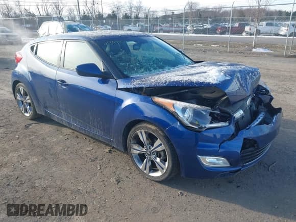✅ 2016 Hyundai Veloster • VIN: KMHTC6AD8GU261710 • Lot: 41349109. Wystawiony na IAAI z przebiegiem 96 750 mil. Bezpłatny archiwum sprzedaży aukcyjnych z USA i szczegółowy raport historii pojazdu na DreamBid. Zdjęcie 1.