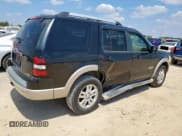 ✅ 2006 Ford Explorer Eddie Bauer • VIN: 1FMEU64E56UB68359 • Лот: 70301045. Опубликован ранее на Copart с пробегом 175 692 миль. Бесплатный доступ к архиву аукционных продаж из США и подробный отчёт об истории автомобиля на DreamBid. Изображение 3.