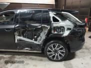 ✅ 2025 Jeep Wagoneer S Limited • VIN: 3C4RJNCK1ST572683 • Lot: 43396783. Listed on IAAI with 2,634 mi. Free auction sales archive from the USA and detailed vehicle history report at DreamBid. Image 20.