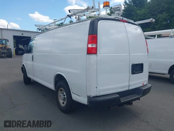 ✅ 2015 Chevrolet Express Cargo • VIN: 1GCWGFCF6F1151954 • Lot: 42677535. Listed on IAAI with 180,818 mi. Free auction sales archive from the USA and detailed vehicle history report at DreamBid. Image 3.