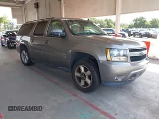 ✅ 2007 Chevrolet Suburban LT • VIN: 3GNFC16047G158109 • Lot: 42607596. Listed on IAAI with 399,118 mi. Free auction sales archive from the USA and detailed vehicle history report at DreamBid. Image 1.