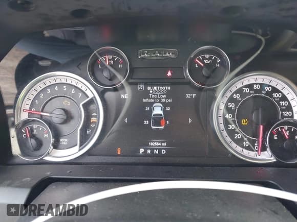 ✅ 2018 Ram 1500 Harvest • VIN: 1C6RR7LT5JS172436 • Lot: 43535422. Listed on IAAI with 102,584 mi. Free auction sales archive from the USA and detailed vehicle history report at DreamBid. Image 7.