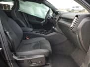 ✅ 2023 Volvo C40 Plus • VIN: YV4ED3GL3P2034098 • Lot: 46739434. Wystawiony na Copart z przebiegiem Nie podano. Bezpłatny archiwum sprzedaży aukcyjnych z USA i szczegółowy raport historii pojazdu na DreamBid. Zdjęcie 7.