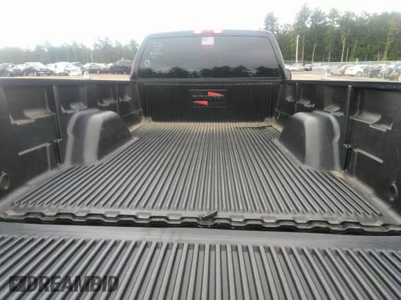 2002 Chevrolet Silverado 1500 LS with VIN 1GCEK14T72Z273185, listed as a IAAI auction lot 34055338 with 123,301 mi miles and . Bid and sale history available at DreamBid. Image 8.