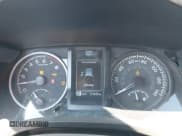 ✅ 2021 Toyota Tacoma SR5 • VIN: 3TMAZ5CN6MM153404 • Lot: 42888908. Listed on IAAI with 31,649 mi. Free auction sales archive from the USA and detailed vehicle history report at DreamBid. Image 7.