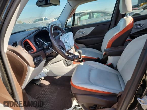 ✅ 2016 Jeep Renegade Limited • VIN: ZACCJBDT7GPD31219 • Лот: 90487785. Опубликован ранее на Copart с пробегом Не указан. Бесплатный доступ к архиву аукционных продаж из США и подробный отчёт об истории автомобиля на DreamBid. Изображение 7.