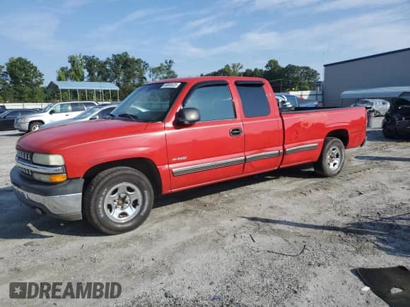 2002 Chevrolet Silverado 1500 with VIN 1GCEC19V82E303454, listed as a Copart auction lot 66805825 with 266,113 mi miles and Clean title. Bid and sale history available at DreamBid. Image 1.