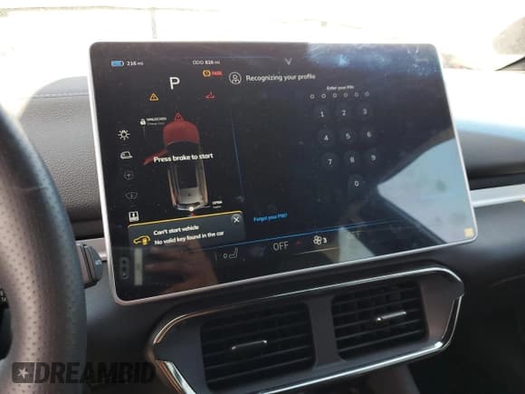 ✅ 2024 VinFast VF 8 Plus • VIN: RLLV1AFA2RH004905 • Lot: 67291635. Wystawiony na Copart z przebiegiem 826 mil. Bezpłatny archiwum sprzedaży aukcyjnych z USA i szczegółowy raport historii pojazdu na DreamBid. Zdjęcie 9.