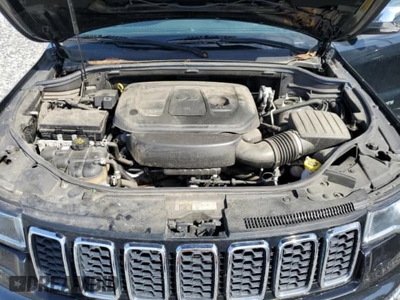 ✅ 2019 Jeep Grand Cherokee Limited • VIN: 1C4RJFBG8KC854673 • Lot: 59017395. Listed on Copart with 101,865 mi. Free auction sales archive from the USA and detailed vehicle history report at DreamBid. Image 12.