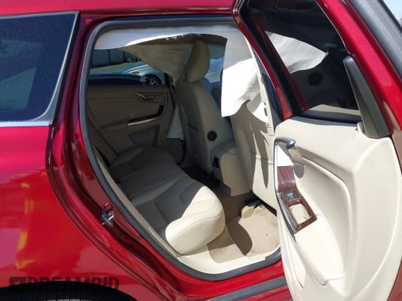 ✅ 2014 Volvo XC60 3.2L • VIN: YV4940DZ6E2534519 • Lot: 42872230. Listed on IAAI with 158,807 mi. Free auction sales archive from the USA and detailed vehicle history report at DreamBid. Image 8.