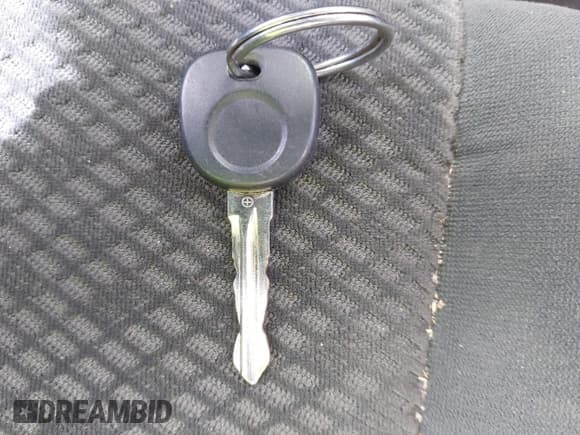 ✅ 2008 Chevrolet Silverado 1500 1LT • VIN: 3GCEC13J98G295808 • Lot: 43534433. Wystawiony na IAAI z przebiegiem 285 031 mil. Bezpłatny archiwum sprzedaży aukcyjnych z USA i szczegółowy raport historii pojazdu na DreamBid. Zdjęcie 11.