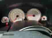 2004 Saturn VUE V6 z VIN 5GZCZ63494S838346, wystawiony jako Copart lot #76009294 z przebiegiem 196 035 mil mil oraz Szkoda całkowita • Salvage title. Historia ofert i sprzedaży dostępna na DreamBid. Obrazek 9.