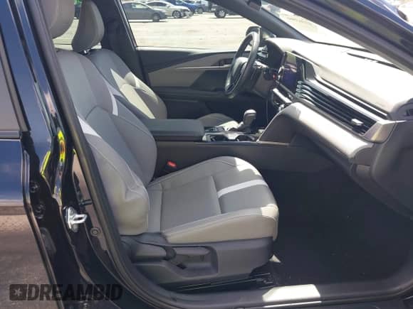 2025 Toyota Camry LE с VIN 4T1DAACK3SU511775, выставлен на аукционе IAAI как лот 43363866 с пробегом 15 096 миль миль и . История ставок и продаж доступна на DreamBid. Изображение 5.