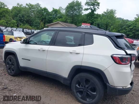 2020 Jeep Compass Latitude с VIN 3C4NJDBBXLT209729, выставлен на аукционе IAAI как лот 42535486 с пробегом 106 117 миль миль и . История ставок и продаж доступна на DreamBid. Изображение 14.