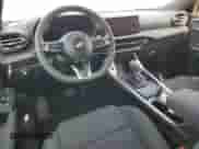 2024 Dodge Hornet GT z VIN ZACNDFAN3R3A35783, wystawiony jako Copart lot #60139695 z przebiegiem 18 795 mil mil oraz Szkoda całkowita • Salvage title. Historia ofert i sprzedaży dostępna na DreamBid. Obrazek 8.