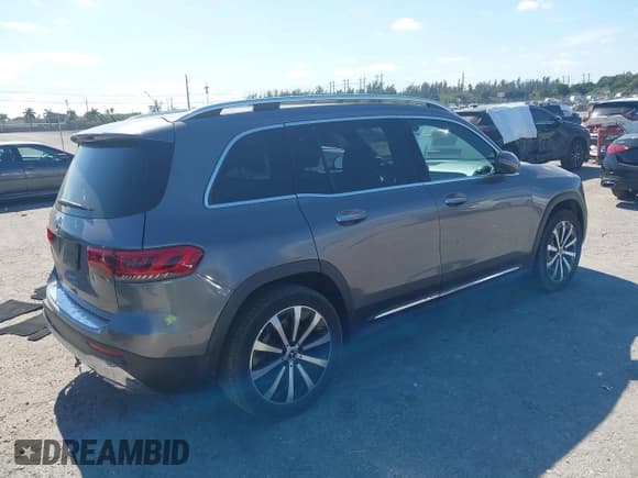 ✅ 2022 Mercedes-Benz GLB 250 • VIN: W1N4M4GB6NW191585 • Lot: 41474658. Listed on IAAI with 54,969 mi. Free auction sales archive from the USA and detailed vehicle history report at DreamBid. Image 4.