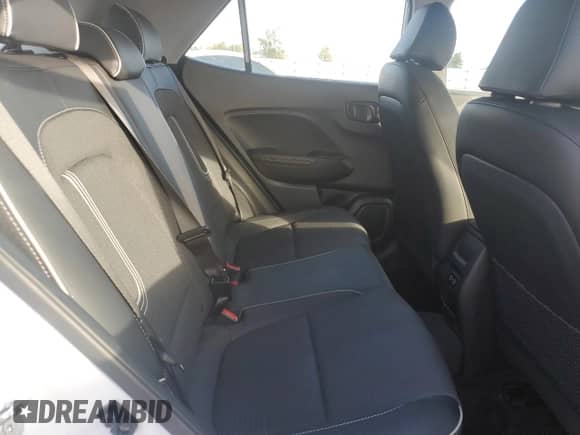 2024 Hyundai Venue Limited z VIN KMHRC8A33RU321019, wystawiony jako Copart lot #82492705 z przebiegiem 26 884 mil mil oraz Szkoda całkowita • Salvage title. Historia ofert i sprzedaży dostępna na DreamBid. Obrazek 11.