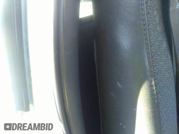 ✅ 2007 Chevrolet Silverado 2500HD Work Truck • VIN: 1GBHC24U57E109185 • Lot: 41641004. Wystawiony na IAAI z przebiegiem 431 260 mil. Bezpłatny archiwum sprzedaży aukcyjnych z USA i szczegółowy raport historii pojazdu na DreamBid. Zdjęcie 8.