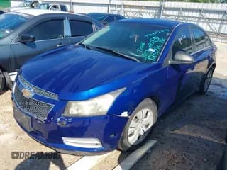 ✅ 2012 Chevrolet Cruze LS • VIN: 1G1PC5SH2C7123776 • Lot: 43402473. Wystawiony na IAAI z przebiegiem 181 131 mil. Bezpłatny archiwum sprzedaży aukcyjnych z USA i szczegółowy raport historii pojazdu na DreamBid. Zdjęcie 2.