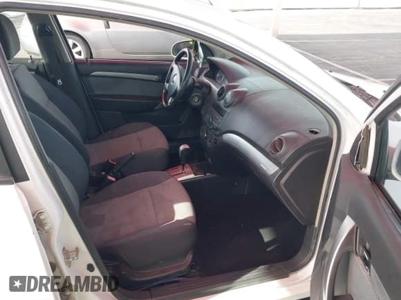 ✅ 2011 Chevrolet Aveo 1LT • VIN: KL1TD6DE5BB126525 • Lot: 41456835. Wystawiony na IAAI z przebiegiem 144 922 mil. Bezpłatny archiwum sprzedaży aukcyjnych z USA i szczegółowy raport historii pojazdu na DreamBid. Zdjęcie 5.