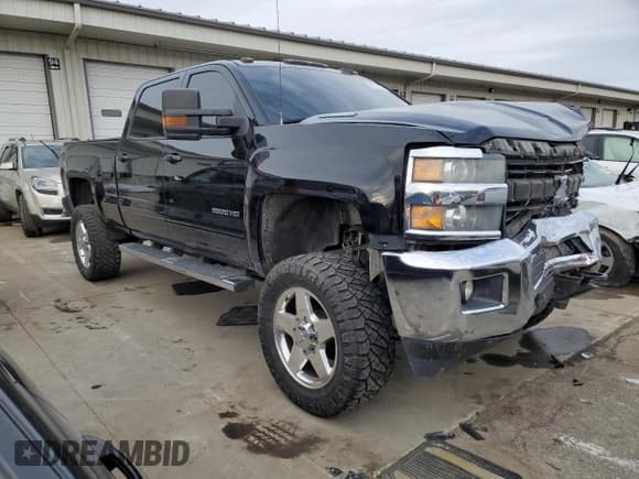 ✅ 2015 Chevrolet Silverado 2500HD LT • VIN: 1GC1KVE87FF578323 • Lot: 89270105. Listed on Copart with 184,556 mi. Free auction sales archive from the USA and detailed vehicle history report at DreamBid. Image 4.