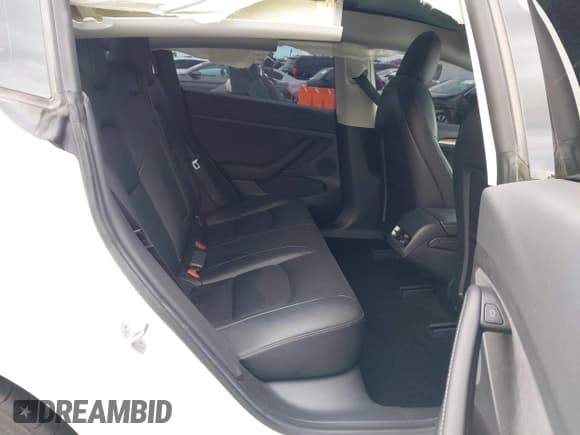 ✅ 2021 Tesla Model 3 Long Range • VIN: 5YJ3E1EB7MF001751 • Lot: 43781220. Wystawiony na IAAI z przebiegiem 78 421 mil. Bezpłatny archiwum sprzedaży aukcyjnych z USA i szczegółowy raport historii pojazdu na DreamBid. Zdjęcie 8.