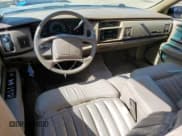 ✅ 1996 Buick Roadmaster Collectors Edition • VIN: 1G4BN52P8TR405424 • Lot: 75063084. Wystawiony na Copart z przebiegiem 102 479 mil. Bezpłatny archiwum sprzedaży aukcyjnych z USA i szczegółowy raport historii pojazdu na DreamBid. Zdjęcie 8.