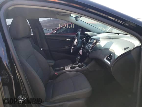 ✅ 2019 Chevrolet Cruze LT • VIN: 1G1BE5SM1K7145591 • Лот: 64606262. Размещён на Copart с пробегом 76 167 миль миль. Получите бесплатный доступ к архиву аукционных продаж из США и посмотрите подробный отчёт об истории автомобиля на DreamBid. Изображение 5.